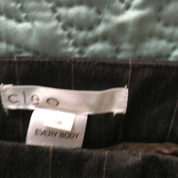 Slacks. - Picture 4 of 4